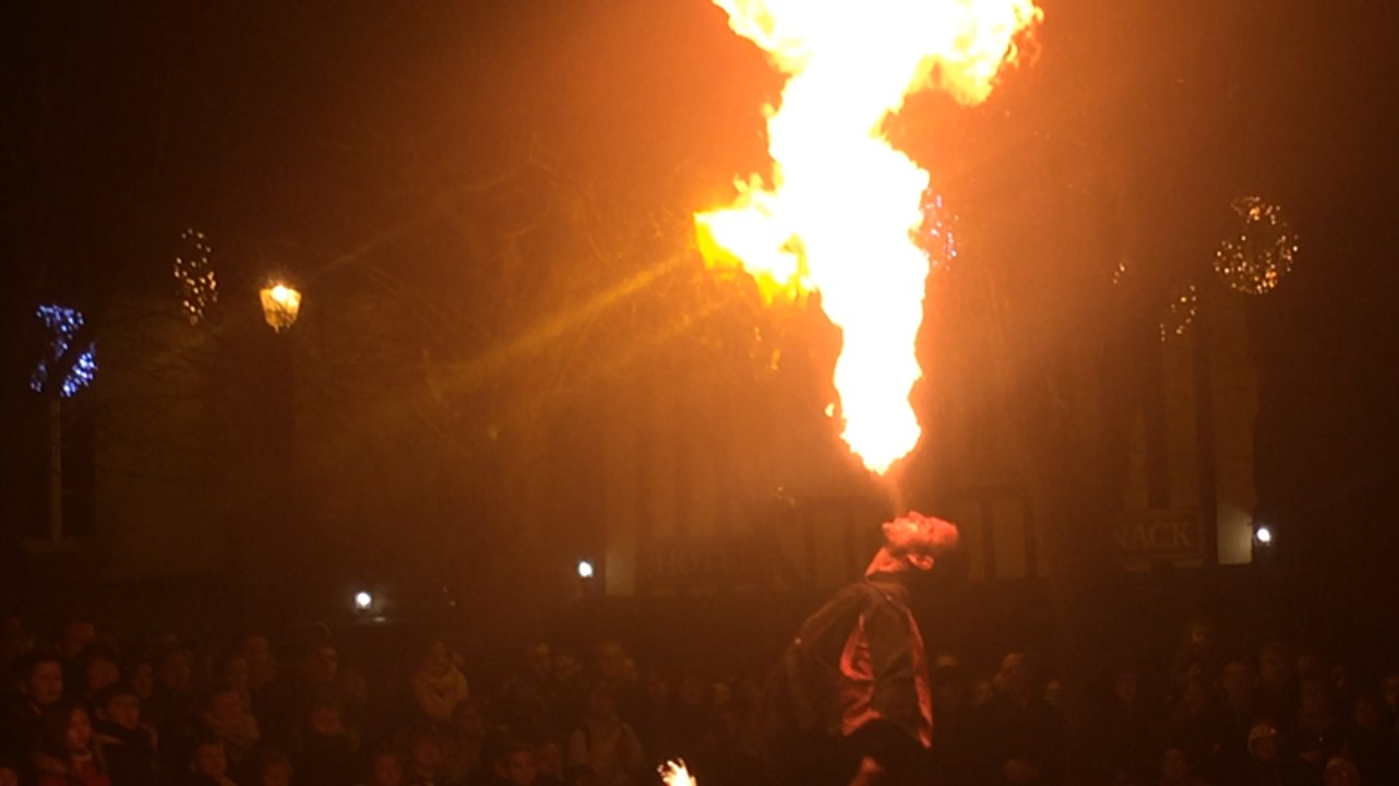 Les Korriflammes embrasent la place Saint-Sauveur
