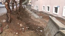Sağlık Merkezinin Bahçe Duvarı Yoğun Yağışa Dayanamadı