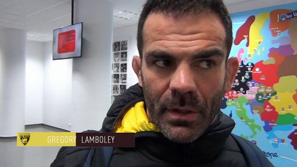 UBB LA ROCHELLE A LA SORTIE DES VASTIAIRES