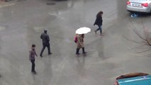 Yurdun Büyük Bir Bölümünde Kar, Van'da Yağmur