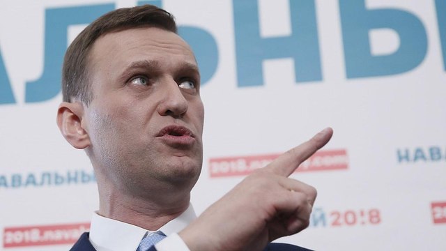 Thousands of people across 20 Russian cities meet to endorse Navalny to challenge Putin in 2018 Presidential elections