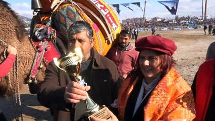 Dünya deve güreşi şampiyonluğu Aydın’da yapıldı