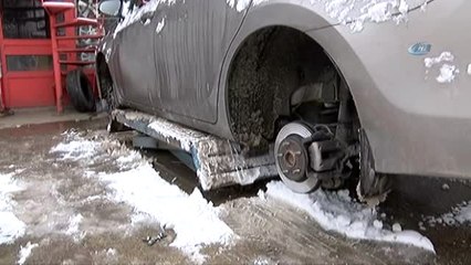 Afyonkarahisar'da Sürücülerin Kar Lastiği Telaşesi