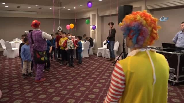 Lösemili Çocuklar Yılbaşı Partisinde Eğlendi