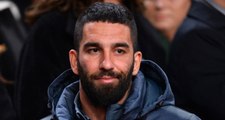 Arda Turan İstanbul'a Geldi, Altıntepsispor Maçını İzledi