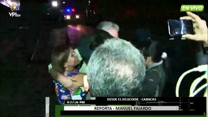 Venezuela libera 36 opositores de más de 80 para Navidad