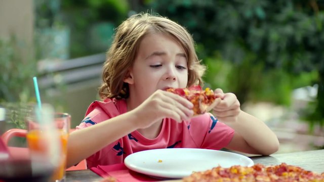 Rüzgar (2018) Fragman, Yerli Komedi- Romantik, Halil Sezai Paracıkoğlu