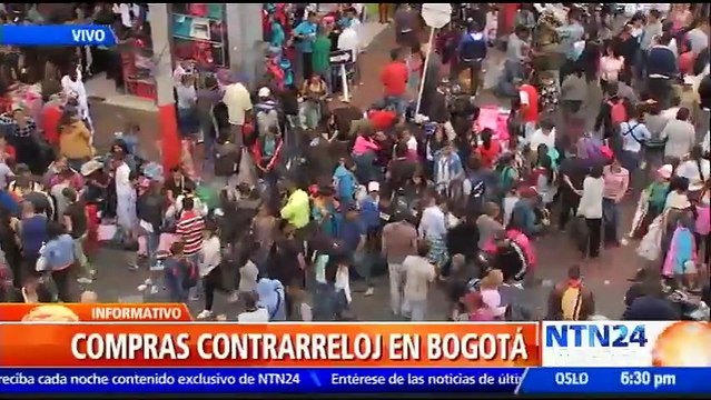 Carrera navideña: compradores de último minuto en la capital colombiana abarrotan tiendas y comercios