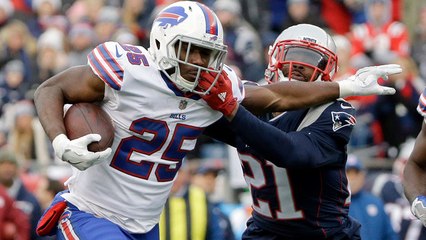 Shady shakes defenders out of their shoes on 39-yard catch-and-run
