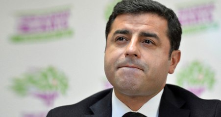 Demirtaş Tek Tip Kıyafeti Hazmedemedi: Kefen Giymeyi Tercih Ederiz!