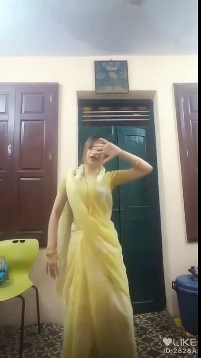 Sapna Live Dance