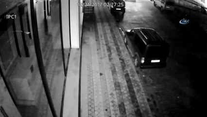 Sultangazi'de Film Gibi Hırsız Polis Kovalamacası Kamerada