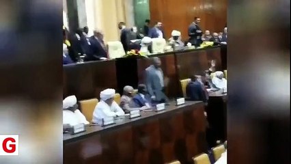 Cumhurbaşkanı Erdoğan Sudan Meclisi"nde tekbirlerle karşılandı