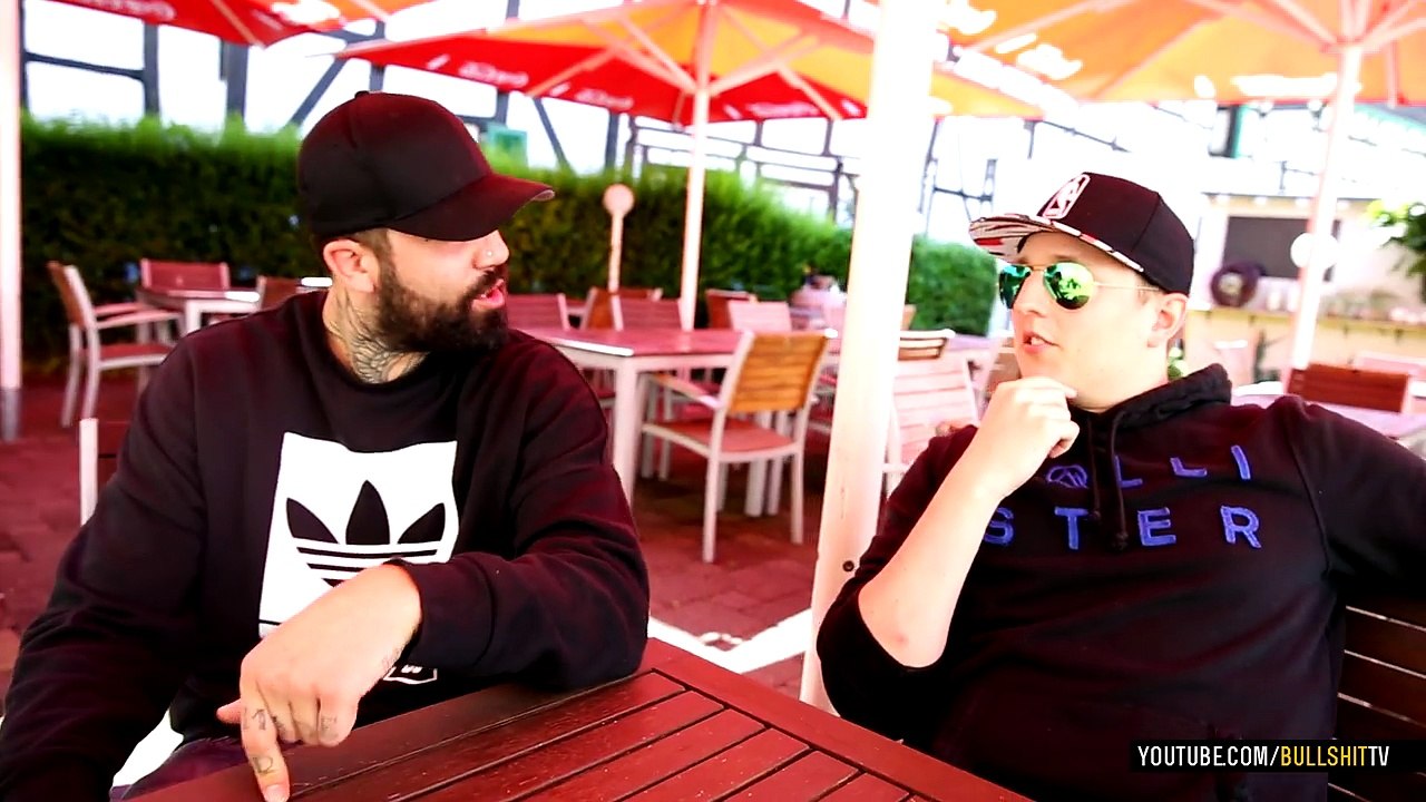 RESTAURANTGÄSTE, DIE JEDER KENNT-9n_CRM-1t0U