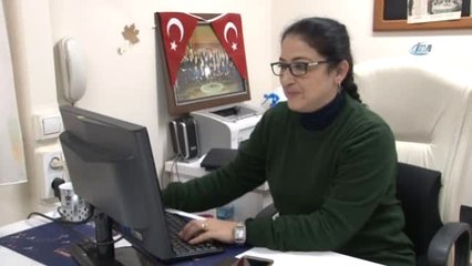 Bu Sokakta Yüksek Sesle Konuşmak Yasak