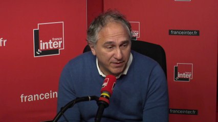 Franck Mathais au micro de Frédéric Métézeau