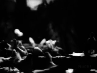 Gam diye mustaqil, itna naazuk hai dil- SHAHJEHAN (1946)