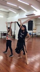 تعلم الرقص الهندى مع النجمه "كاترينا كيف"