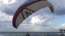 Yamaç Paraşütçüleri Selinus Plajında Eğitim Yaptı