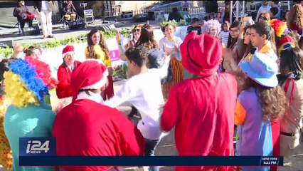 HOLY LAND UNCOVERED | Christmas market in Bethlehem | Sunday, December 24th 2017