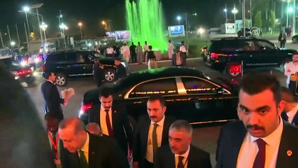 Cumhurbaşkanı Erdoğan, üniversitede sevgi gösterileriyle karşılandı - HARTUM