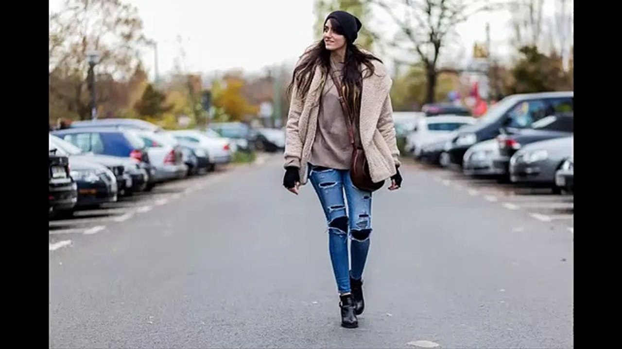 Ripped jeans winter outfits - 2018 Fashionista