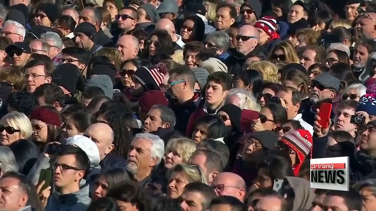 Pope Francis touches on Middle East conflict, inter-Korean tensions in Christmas remarks