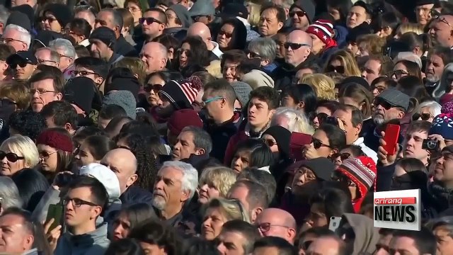 Pope Francis touches on Middle East conflict, inter-Korean tensions in Christmas remarks