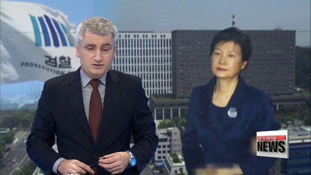 Prosecutors to visit former President Park Geun-hye in cell over bribery allegations