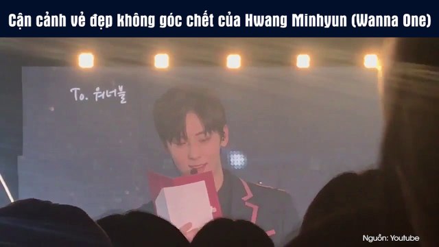 Cận cảnh vẻ đẹp không góc chết của Hwang Minhyun (Wanna One)