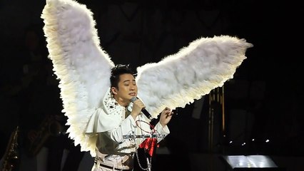 Tùng Dương bất ngờ hát bolero