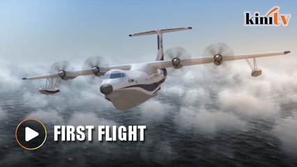 Largest amphibious aircraft makes succesful maiden flight