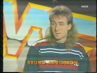 Mania 9, Del 1 av 5 (Svenska kommentatorer)