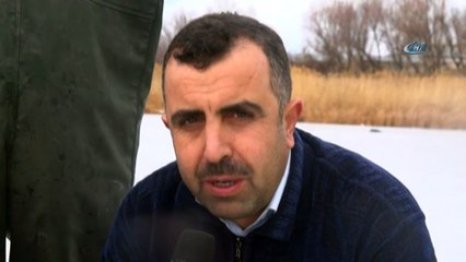 Van'da ‘Eskimo usulü’ balık avı