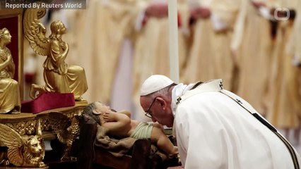 Pope's Christmas Eve Spotlights Respect Of Immigrants
