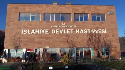 Maltepe'den taşınan zırhlı birlik askerleri yemekten zehirlendi
