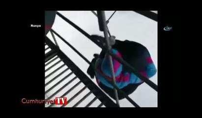 Köprüden halatla atlama aktivitesi kötü bitti