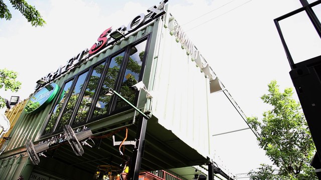 Skylight roof installation by Sun Shine Shades Co., Ltd.