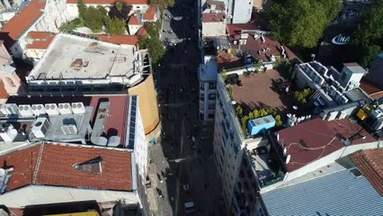 Taksim'deki cadde düzenlemeleri sebebiyle uzun süredir çalışmayan nostaljik tramvay perşembe günü tekrardan hizmete açılıyor.