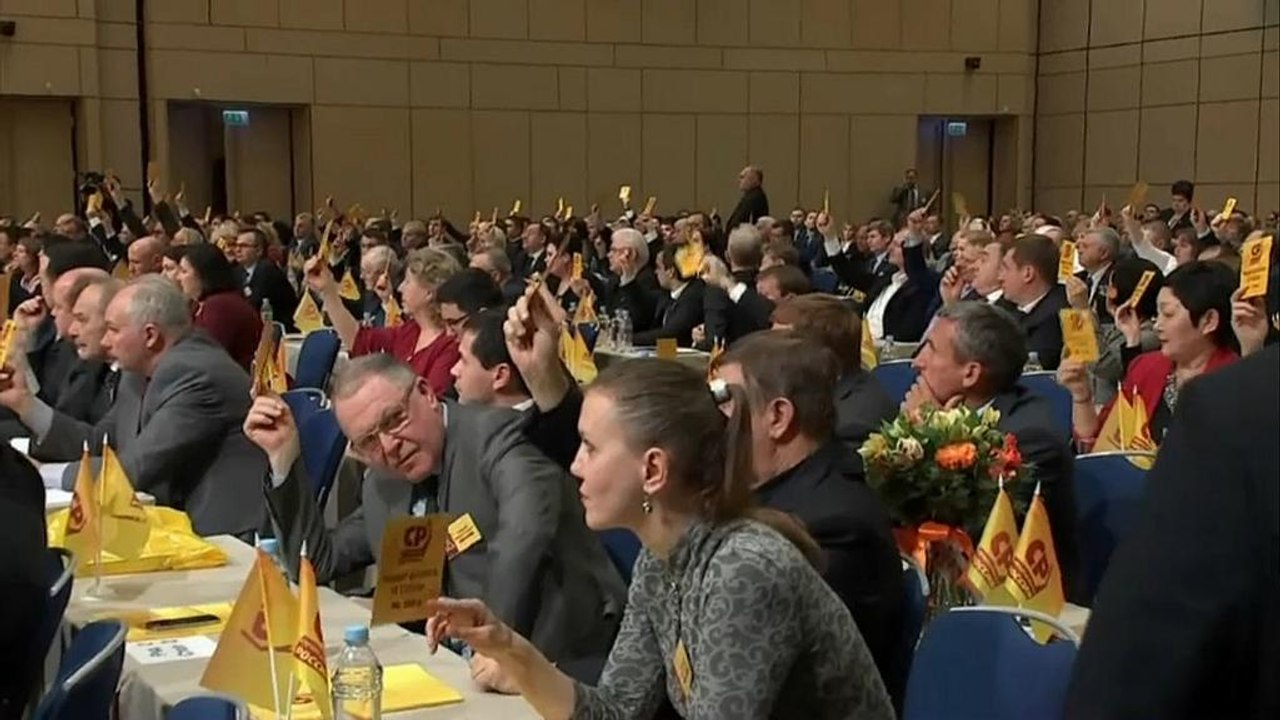 Two Russian political parties decide not to con...