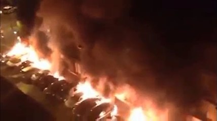 Une quinzaine de voitures brûle en même temps sur Paris.