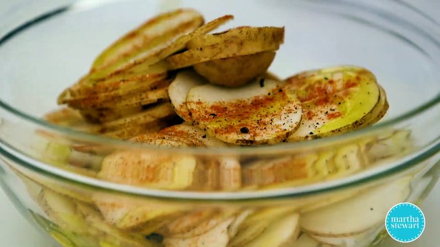 Crisp-Baked Potato Chips- Martha Stewart-VowNMavQVT4