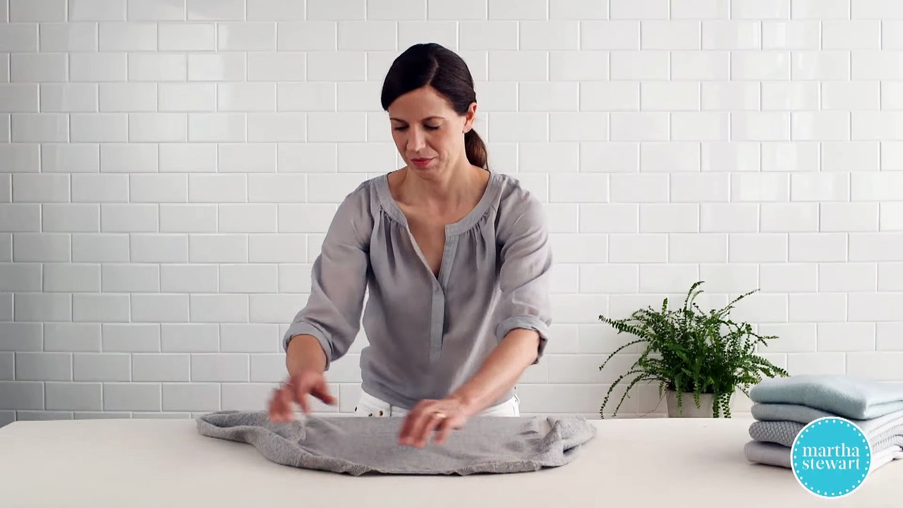 How to Fold a Sweater- Martha Stewart-Q7VBhYgDYOw