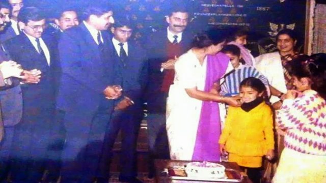 जब हम बच्चे थे - विराट कोहली - अनुष्का शर्मा _ Virat Kohli - Anushka Sharma Unseen Childhood Pics