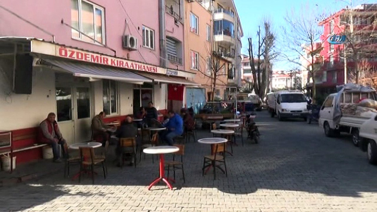 Edremit’te cinnet getiren müzik öğretmeni kamerada: 2 yaralı