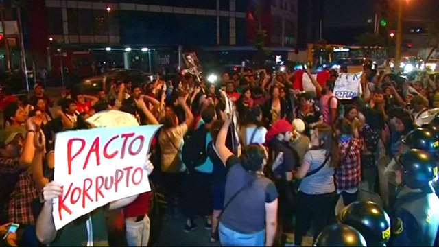 Peru: thousands protest ex-President Fujimori's pardon