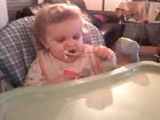 FinnMangeYaourt2Nov07