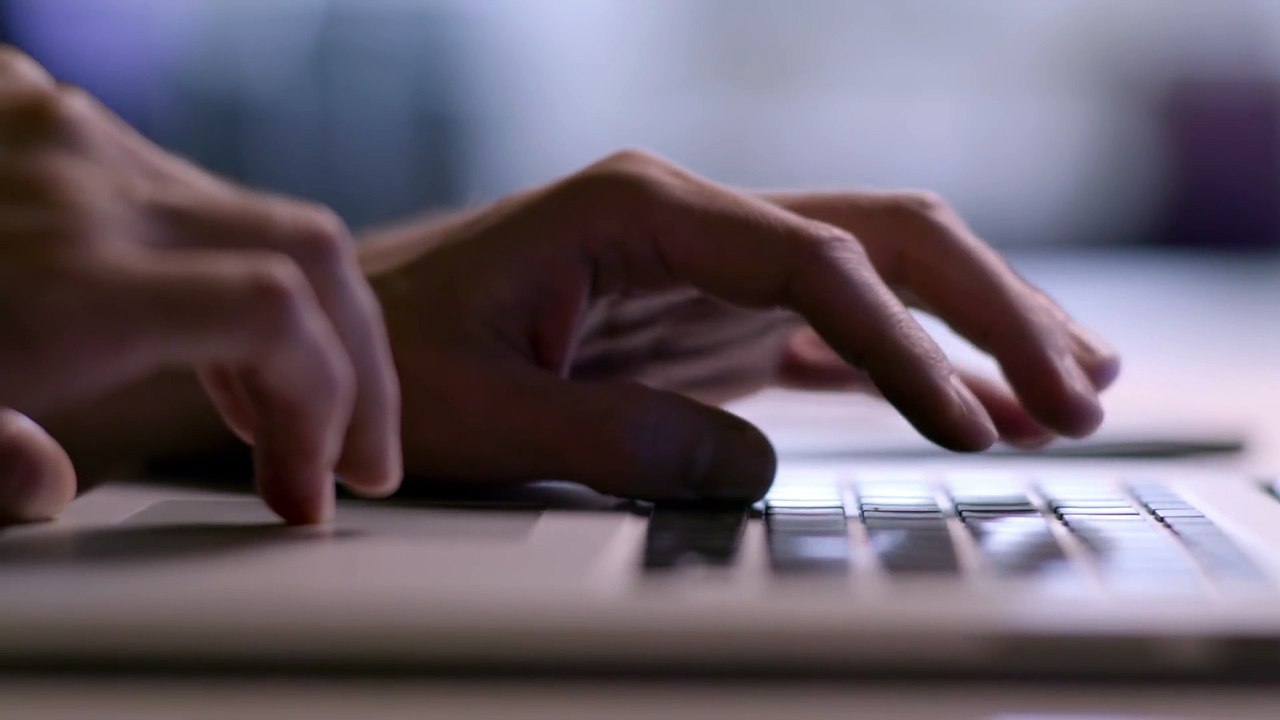 Ce collier pour chats permet de traduire leurs miaulements en mots humains.