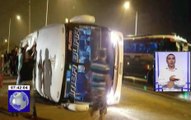 Pasajeros heridos tras volcarse bus interprovincial