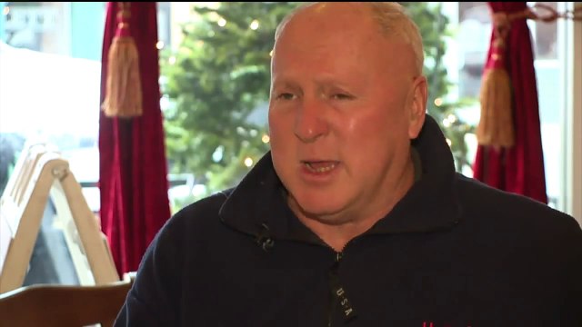 Restaurant Owner Who Was Once Homeless Offers Free Christmas Meal to Those in Need